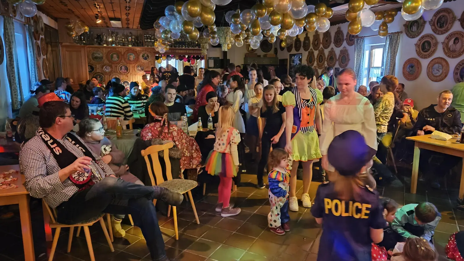 Der Kinderfasching begeisterte die anwesenden Teilnehmer. (Bild: Johannes Zeug)
