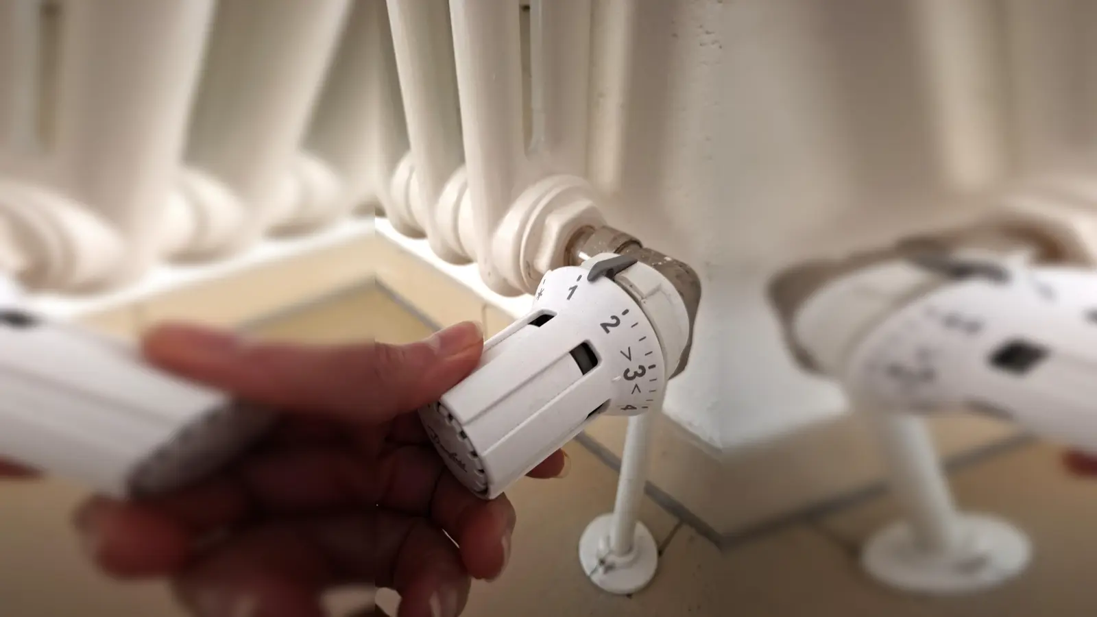 Richtig heizen lohnt sich: Schon kleine Einstellungen am Thermostat können Energieverbrauch und Kosten deutlich reduzieren. (Bild: Yvonne Busch)