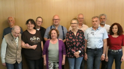 V.l.n.r .hinten - Erich Weber, Hans Märkl, Norbert Peter, Josef Neumeyer, Heinz Mack, Prof. Dr. Klaus Steger, v.l.n.r .vorne – Kurt Rose, Carmen Süsser, Sonja Pilhofer, Sabine Märkl, Prof. Dr. Klaus Steger und Rita Moser. (Bild: Udo Moser)