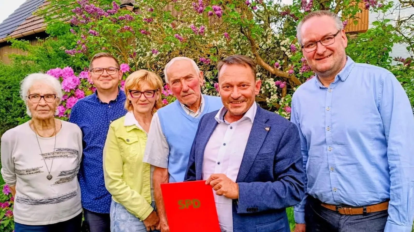 Von links nach rechts: Elisabeth Market (55 Jahre Mitglied), Gregor Forster (Unterbezirksvorsitzender), SR Gaby Laurich, Horst Maschke (60 Jahre Mitglied), Jens Meyer, (25 Jahre Mitglied ) sowie Michael Schrepel. Nicht im Bild: Roland Richter. (Bild: Michael Schrepel )