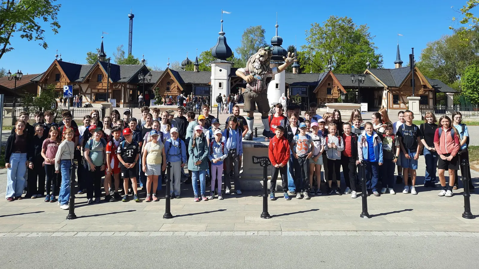 Gemeinsamer Ausflug der Nabburger und Pfreimder Ministranten in den Bayernpark nach Reisbach (Bild: Thomas Kern)