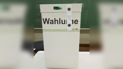 Bild der Wahlurne zur Juniorwahl  (Bild: Sonja Messer)