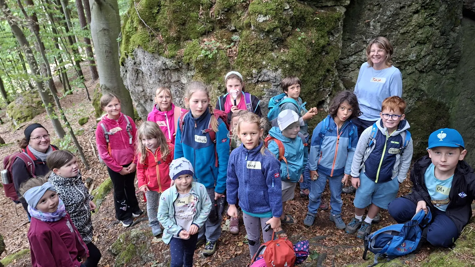 Vorfreude auf die Höhle. (Bild: Michaela Ertl-Linhard)