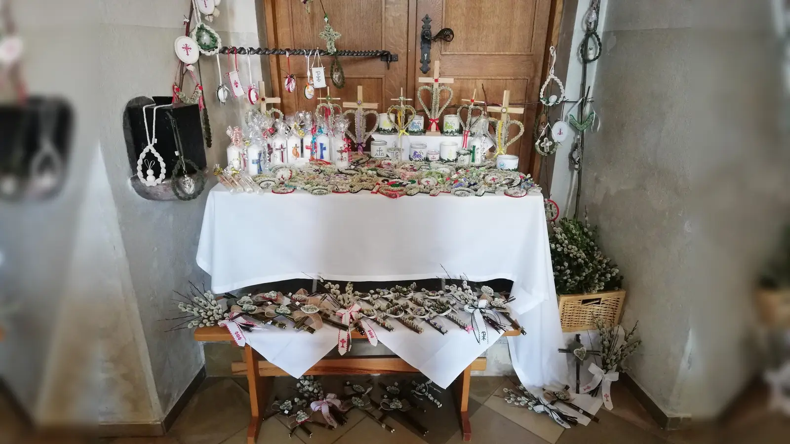 Zahlreiche Bastelsachen bietet die Kolpingsfamilie Ebnath an. (Bild: soj)