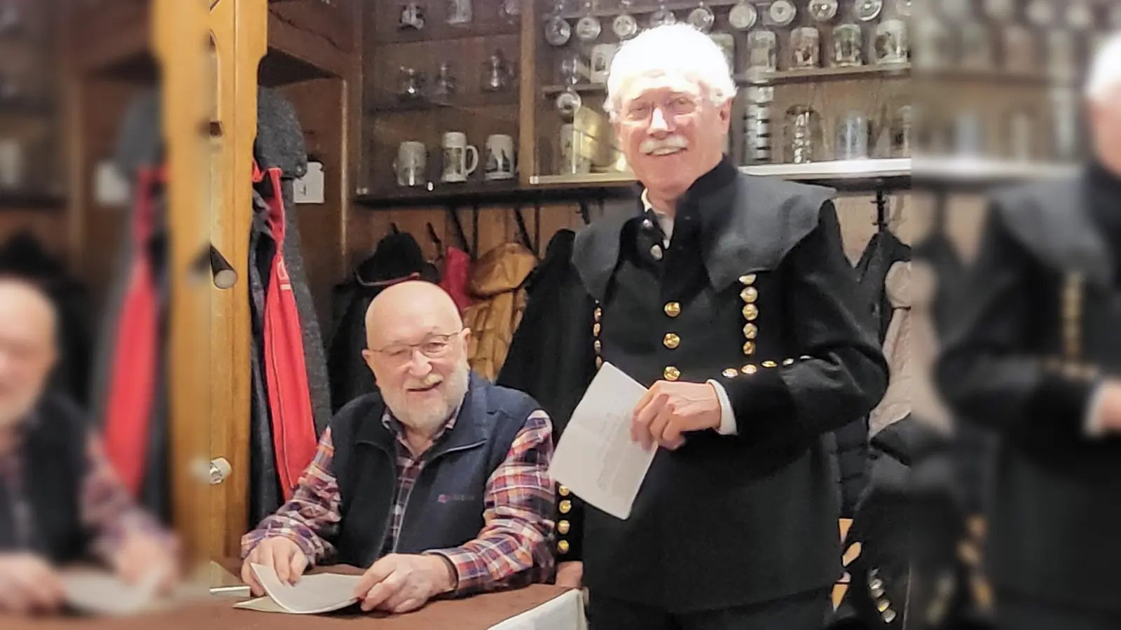 Geschichtenerzähler Sepp Lösch und Chronist Helmut Heinl (Bild: Walter Heldrich)