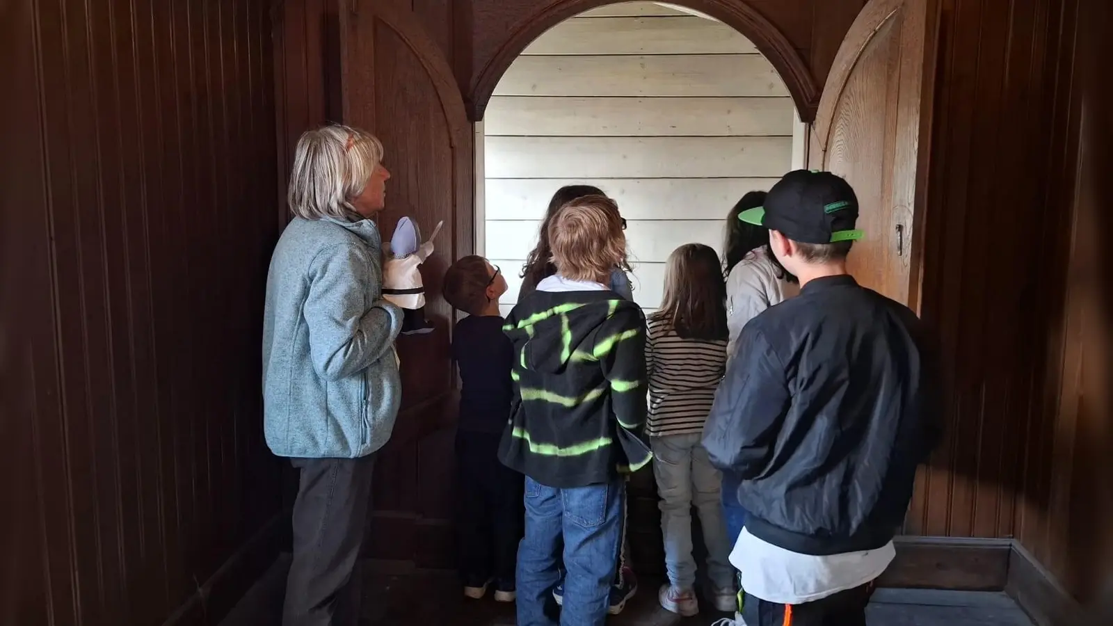 Kinder Schlossführung im Schloss Brand. (Bild: Melanie Schraml)