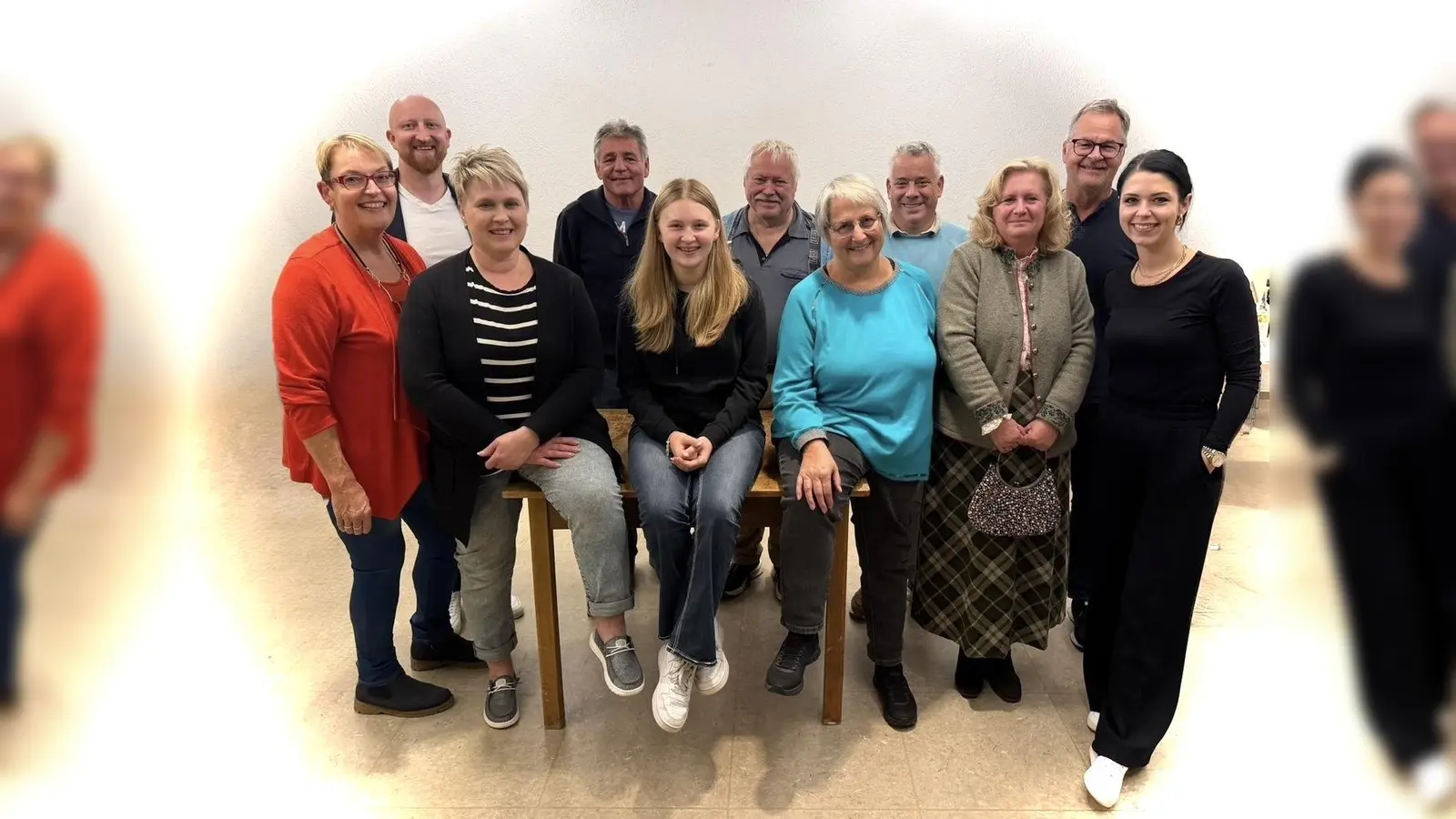 von links: Christine Rupprecht, Patrick Zeitler, Beate Bauer, Oliver Schwab, Leni Bauer, Gerhard Kühner, Monika Steger, Stefan Hausdorf, Diana Gronauer, Gerd Gronauer, Annelie Gronauer (Bild: Annelie Gronauer)