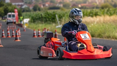 Auch in dieser Saison wieder ganz vorne dabei.Andreas Sirtl belegte Rang 4 bei der Süddeutschen Super-Kart-Slalom Meisterschaft in der AK 3. (Bild: Karl-Heinz Dietrich)