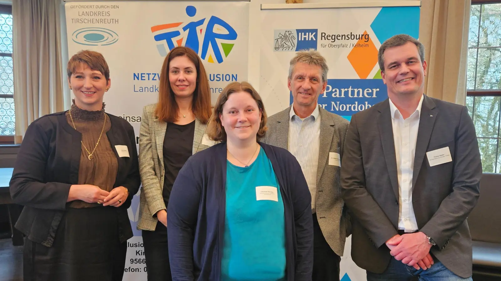 Die Organisator:innen des Fachtags und der Referent: v.l. Sarah Matzke, Linda Wunderlich, Christina Ponader, Dr. Stefan Gerhardinger, Florian Rieder. (Bild: Lisa Burger)