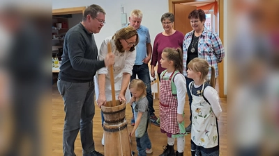 Ausbutter wie zu Urgroßmutters Zeiten  (Bild: Gisela Kuhbandner)