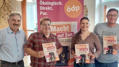 v.l.n.r. Alfred Damm, Christian Wallmeyer, Landesvorsitzende Agnes Becker, Günther Sparrer (Bild: Angelina Wallmeyer)