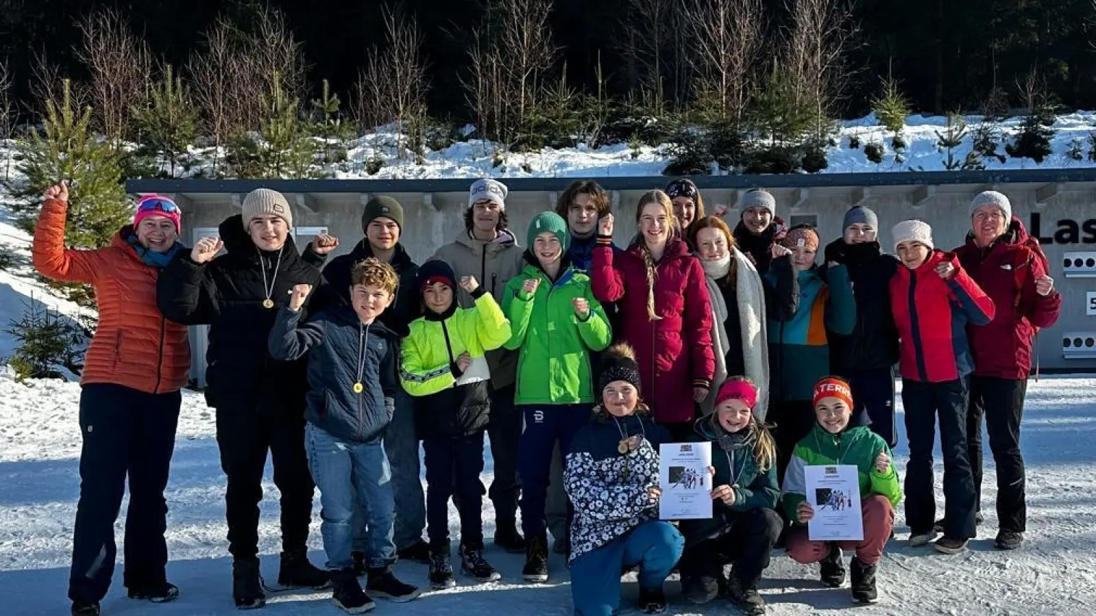 Dreimal erster Platz der drei Teams des Erasmus-Gymnasiums im Skilanglauf auf der Silberhütte. (Bild: Iris Sehnke-Renner)