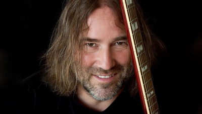 Roland Hefter liefert in Michelfeld ein „Best of” aus 30 Jahren auf der Bühne ab. (Bild: Marcella Merk)