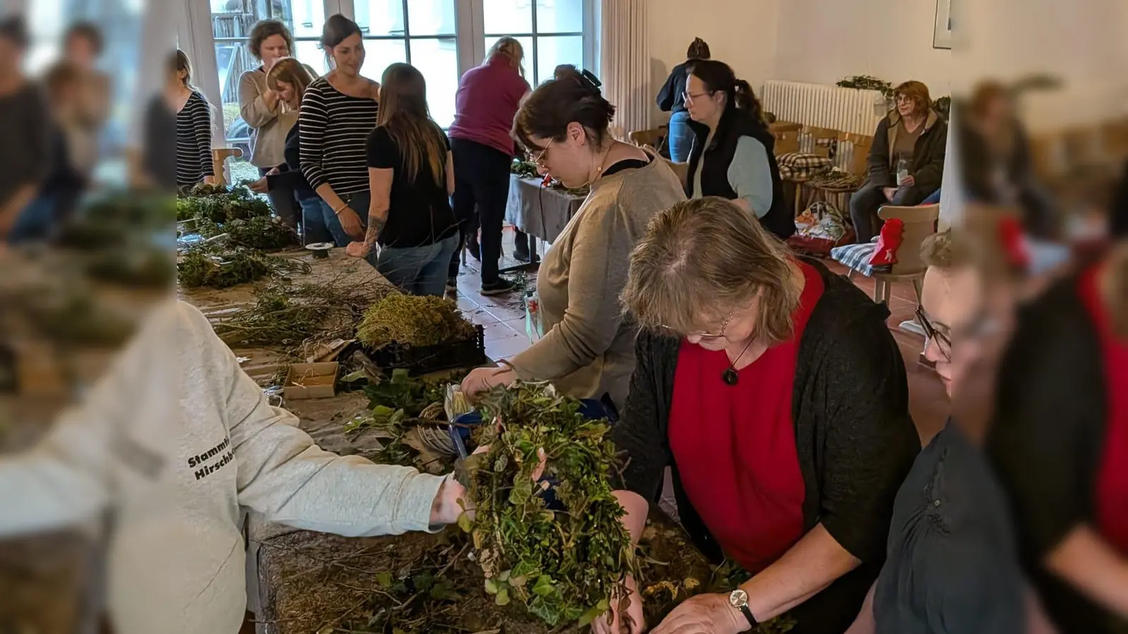 Osterbasteln in Hirschbach. (Bild: Franzi Ivan, Monika Haller)