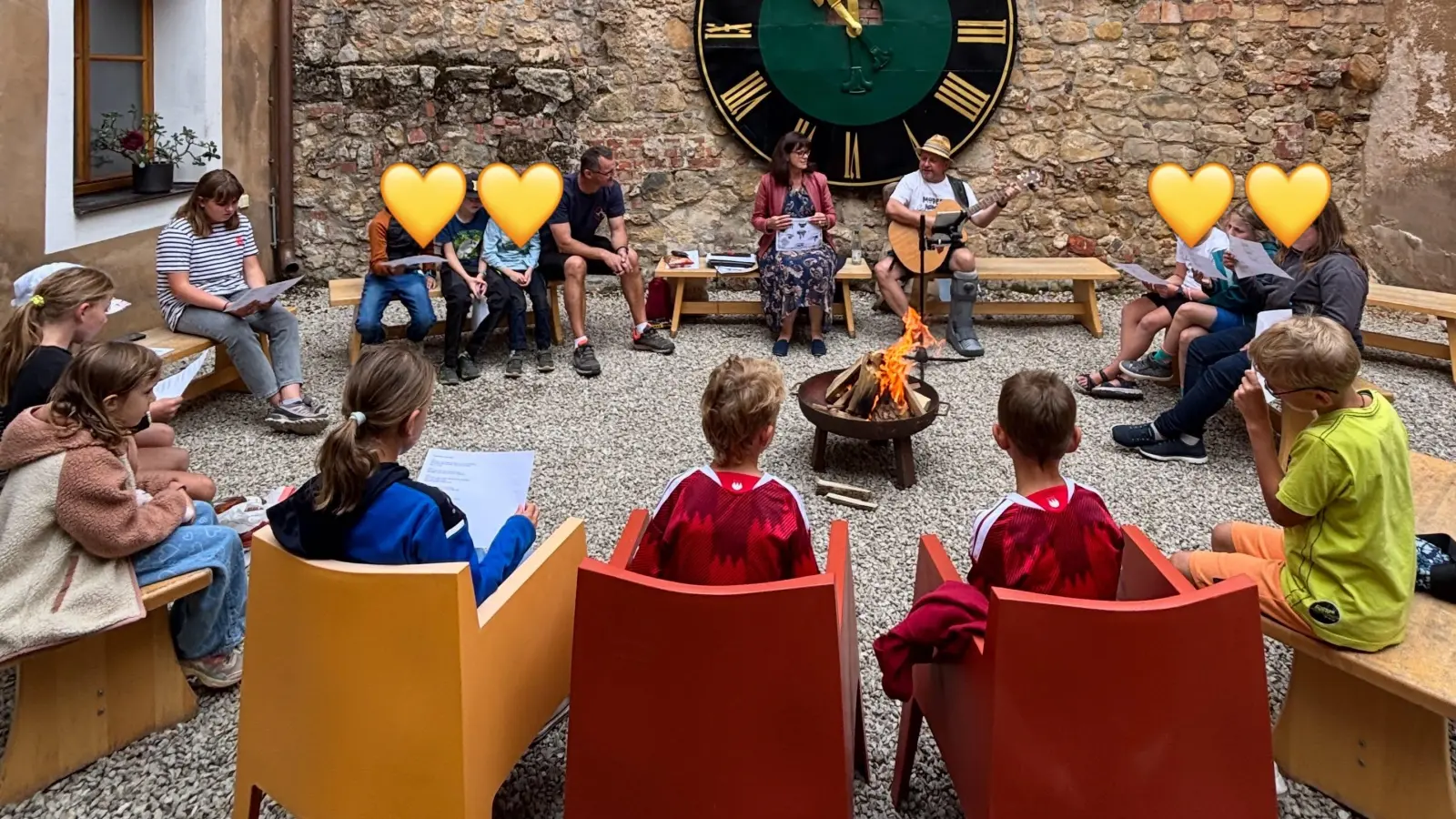 Ferienprogramm Lagerfeuergeschichten. (Bild: Elisabeth Voit)