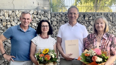 Von rechts: Studienrätin Barbara Leupold, Fachoberlehrer Karlheinz Gorzella, Fachoberlehrerin Gabriele Bleisteiner, Rektor Peter Danninger. (Bild: Peter Danninger)