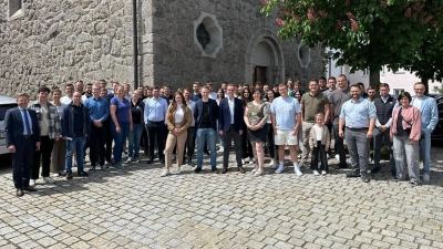 Mitglieder der Jungen Union und ihre Gäste bei der Kreisdelegiertenversammlung  (Bild: Sandra Dostler )