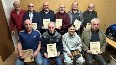 Freudige Gesichter bei den Geehrten und der Preisträgerin Hanna Roderer. (Bild: Thomas Kneidl)