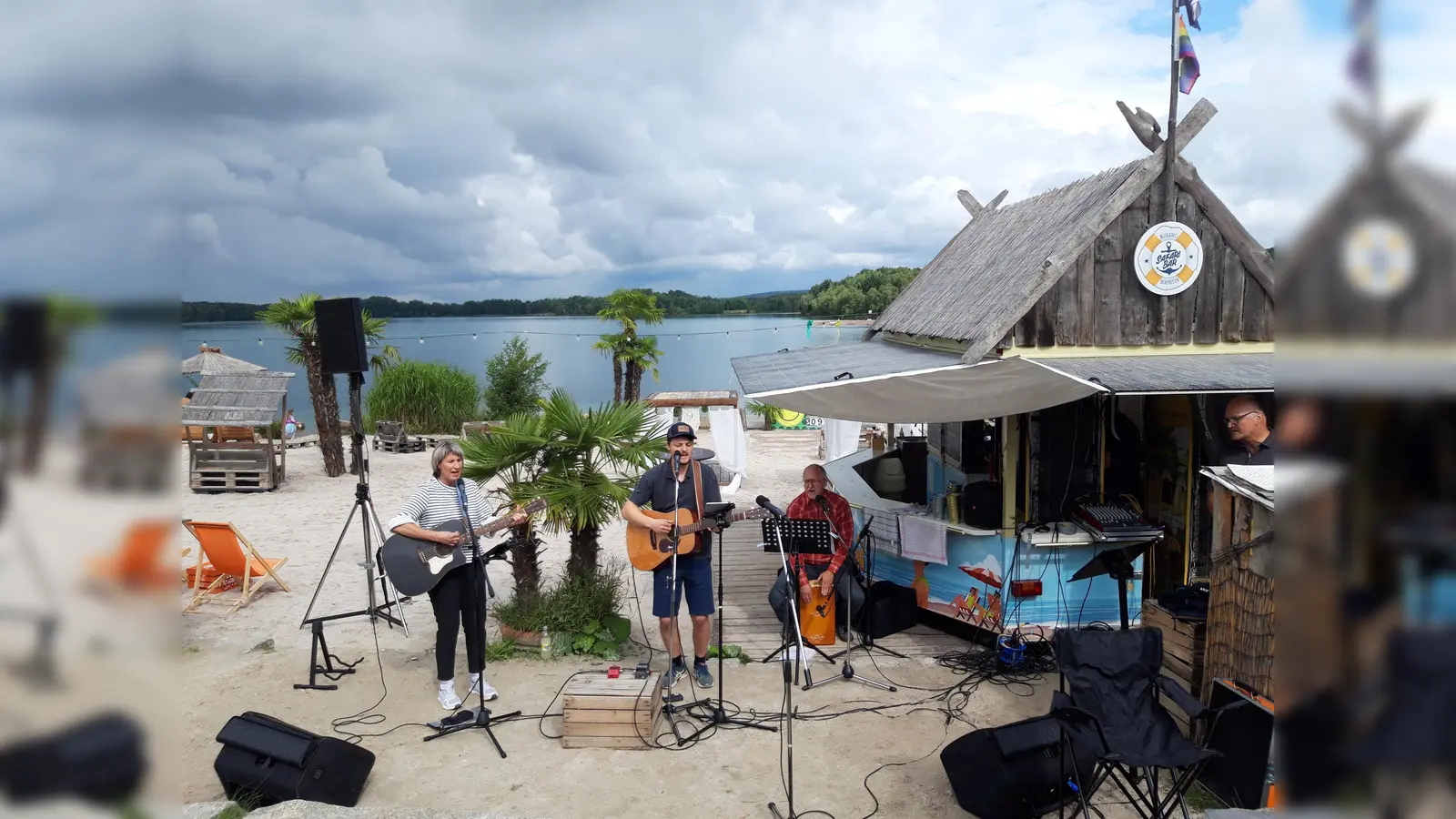 Das gemeinsame Singen mit einer Worship-Band zieht jedes Jahr viele Besucher an. (Foto: Maren Maibom)