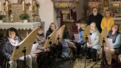 Veeh Harfenklang, Pfarrer Robert Ploß und Pfarrgemeinderatssprecherin Jutta Braun. (Bild: Maximilian Renner)