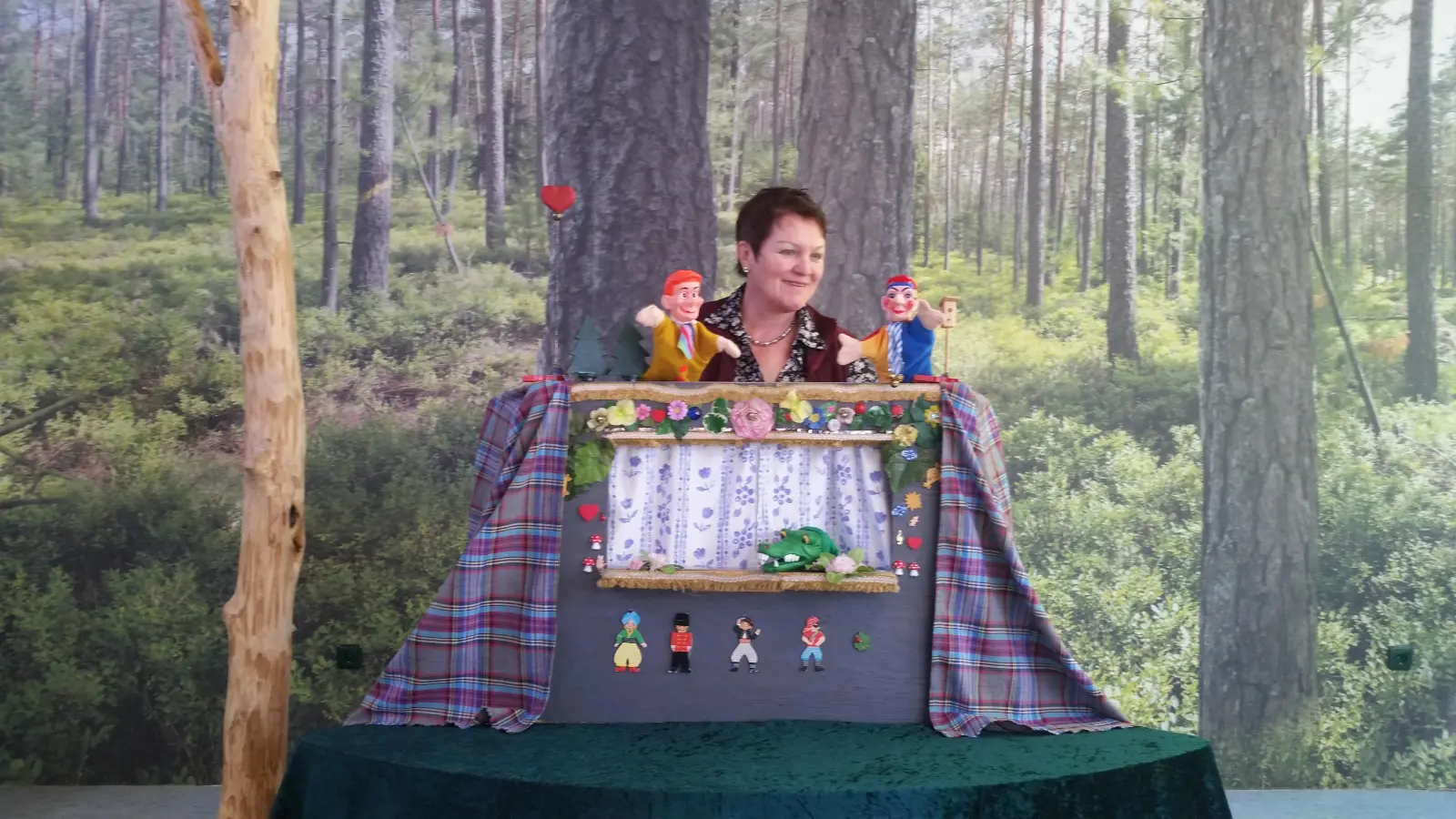 Marie-Luise Kaiser aus Füssen kommt mit ihren Kasperltheater nach Kemnath.  (Bild: Marie-Luise Kaiser)