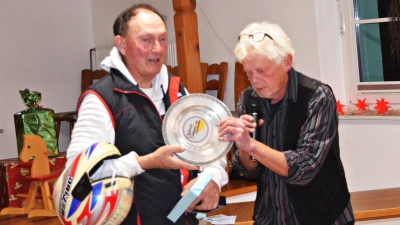 Robert Hochmuth vom AC Nittenau sicherte sich die Meisterschale (Bild: Toralf Teichmann)