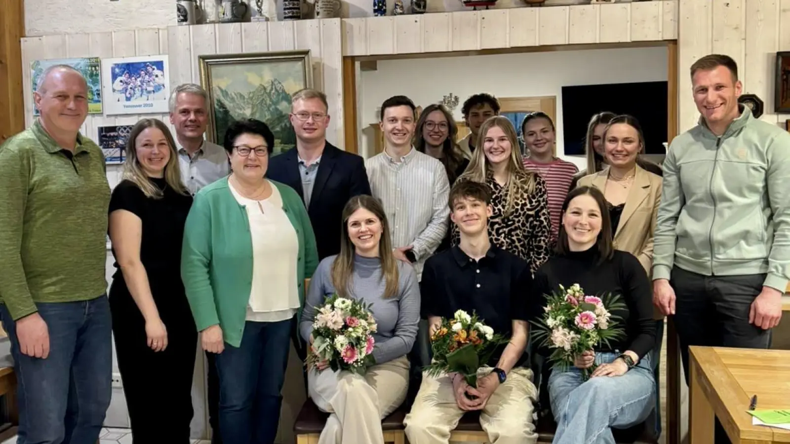 Die neugewählte Vorstandschaft. (Bild: Paula Meiler)