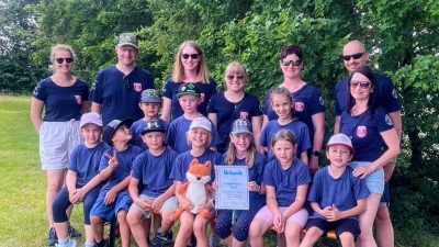 Unsere Feuerfüchse beim Spiel ohne Grenzen. (Bild: Nadine Steindl)