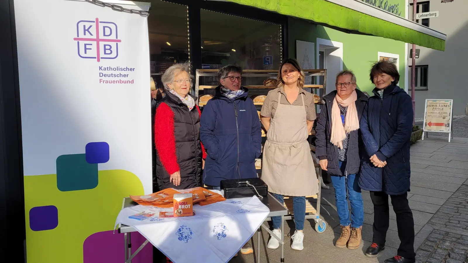 v.l. Elfriede Fleck, Vorsitzende Martina Mewes, Lisa Forster, Edeltraud Sperber, Lisa Schupfner (Bild: Edeltraud Sperber)