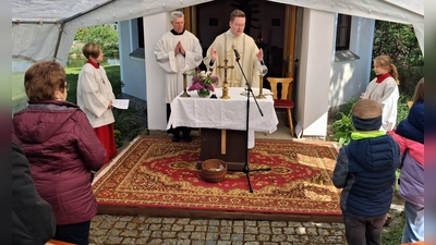 Festgottesdienst zum 37-jährigen Bestehen an der Ortskapelle in Matzersreuth  (Bild: Herbert Konrad)