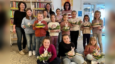 Basteln und Vorlesen zu Ostern in der Stadtbücherei. (Bild: Camilla Zeis)