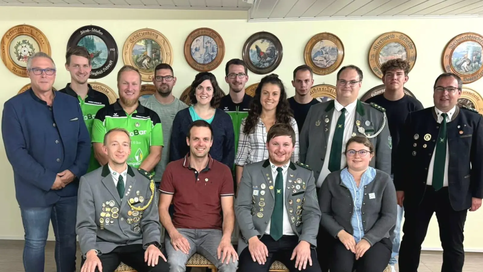 Die neue Vorstandschaft um 1. Schützenmeister Christoph Baier.  (Bild: Dominik Brenner)