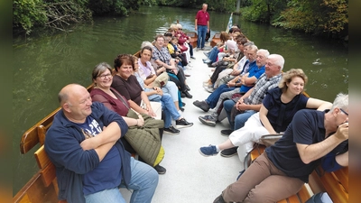Die Plättenfahrt genossen die Mitglieder der Frauengruppe auf der Vils in Amberg  (Bild: Manuela Weißenburger)