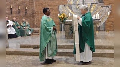 Überreichung des Abschiedsgeschenks (Bild: Maria Bitterer)