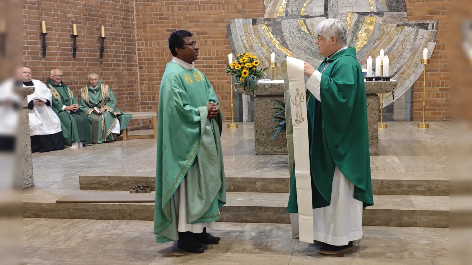 Überreichung des Abschiedsgeschenks (Bild: Maria Bitterer)