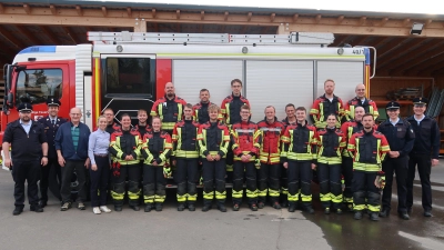 Zwei Gruppen der Feuerwehr Haselmühl legten die THL-Leistungsprüfung ab (Bild: Florian Schlegel)