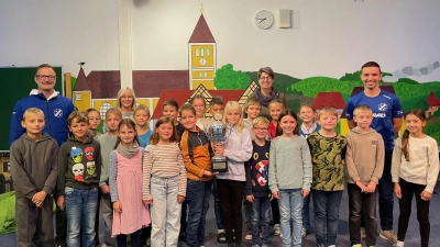 Die glücklichen Gewinner/-innen des diesjährigen Wanderpokals (Bild: Andreas Fuchs)