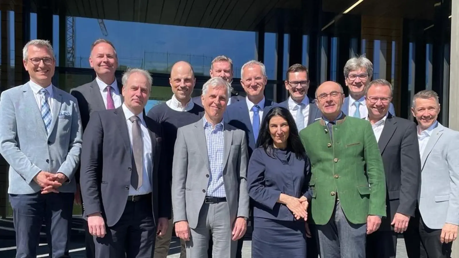 Die Organisatoren und Chefärzte der primärversorgenden Kardiologien aus Niederbayern und der Oberpfalz mit dem Initiator der Veranstaltungsreihe, Prof. Dr. Robert Schwinger (Vierter von rechts). (Bild: Friedrich Peterhans)