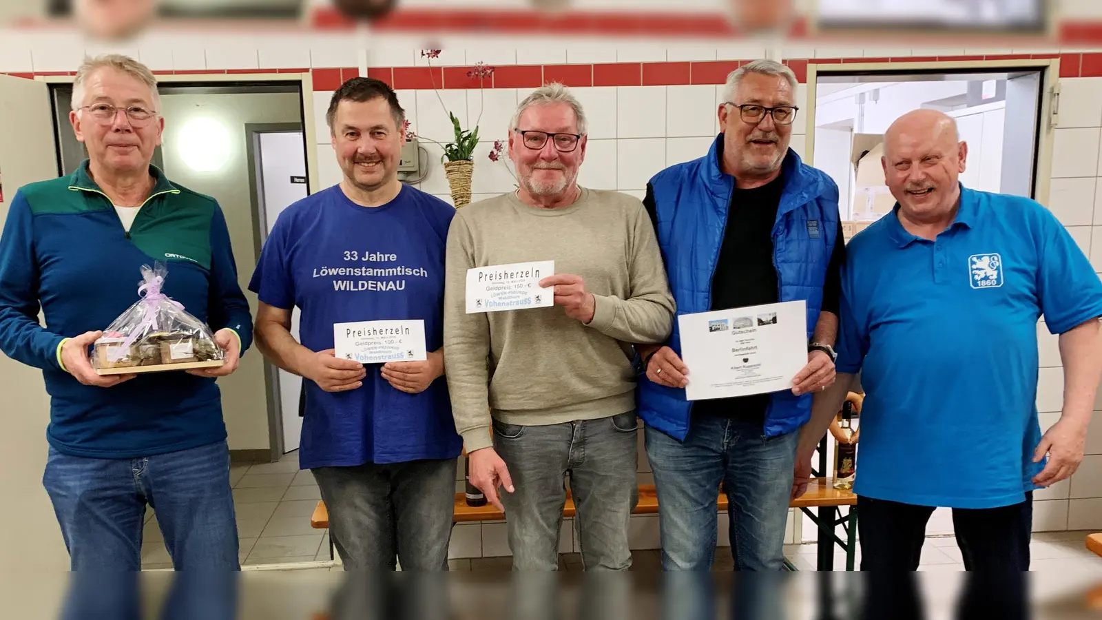 Bild (von links): Josef Kick (Trostpreis), Erich Fennerl (2. Platz), Reinhard Hübner (1. Platz), Edmund Essler (3. Platz), Herbert Striegl (Vorsitzender der Löwenfreunde). (Bild: Dr. Johannes Weig)
