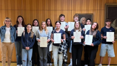 Schüler die am Sozialen Schuljahr nach dem Bayreuther Modell teilgenommen haben. (Bild: S. M. Ancilla Pitroff)