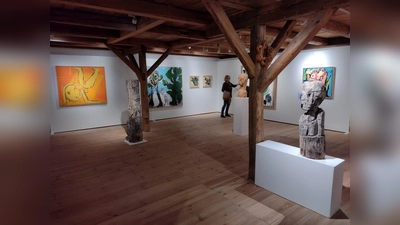 Der Bad Kötztinger Künstler Leo Schötz zeigt seine Ausstellung „meiledda”  (Bild: Karlheinz Keck)