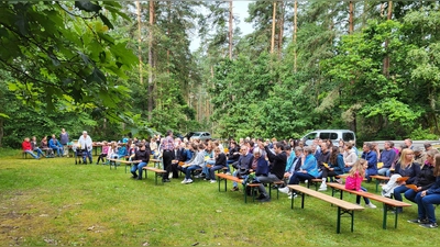 Waldgottesdienst (Bild: Annette Punzmann)
