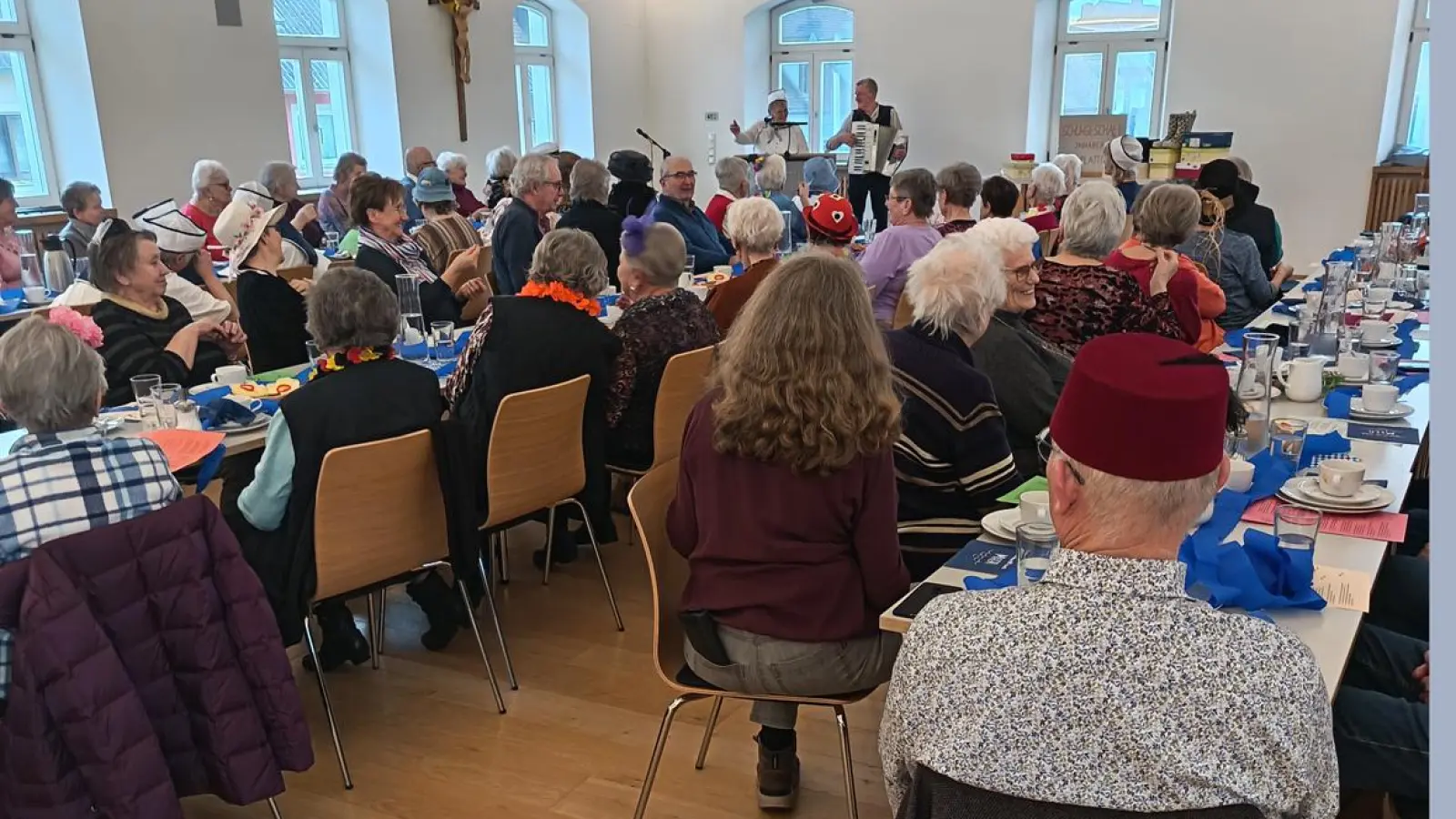 Auch Bärbl Iberer und Anton Auer begeisterten alle.  (Bild: Theresia Wlach)