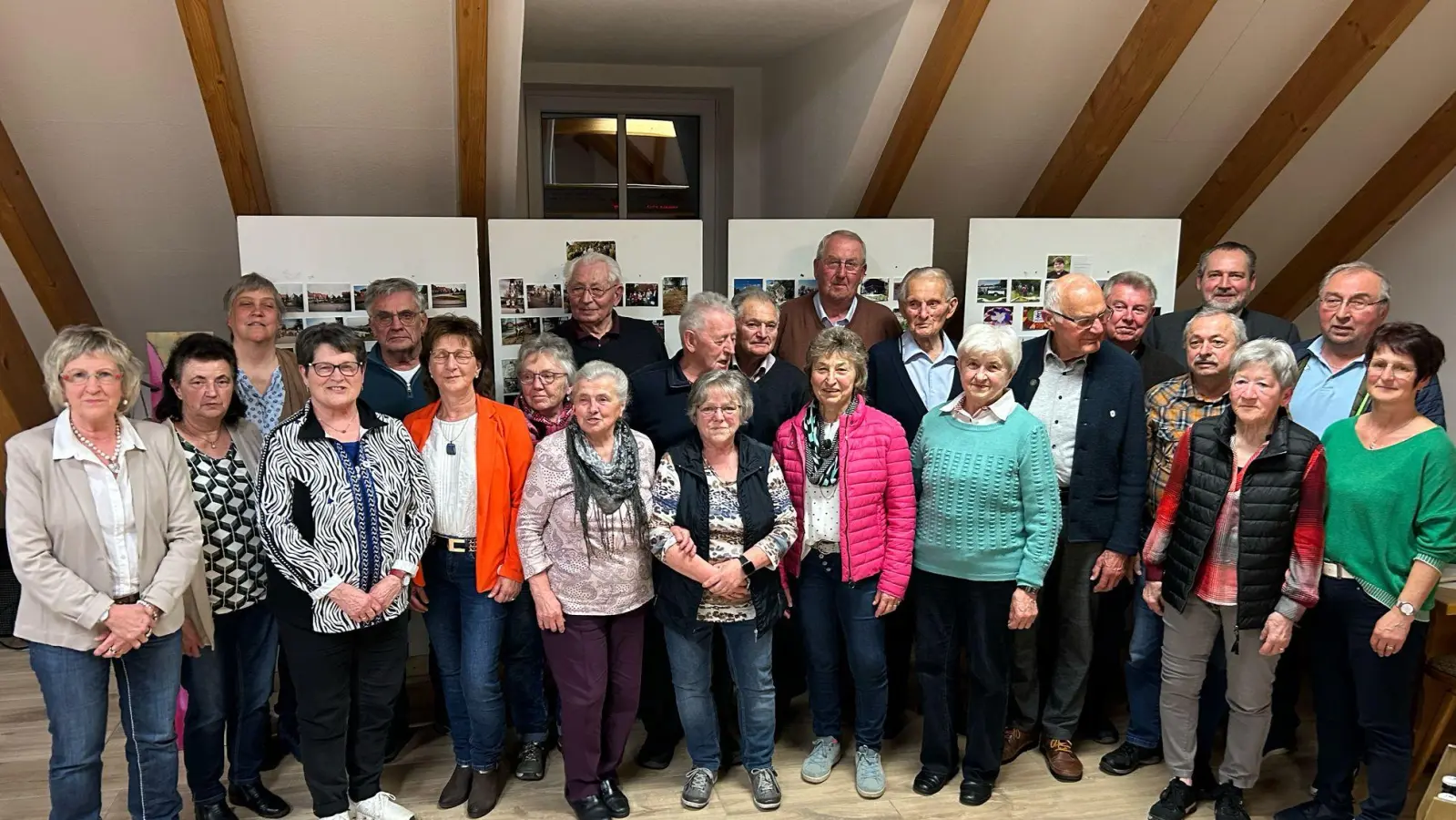 Ehrungen für 25- und 40- jährigen Mitgliedschaft. (Bild: Martina Holzwart)