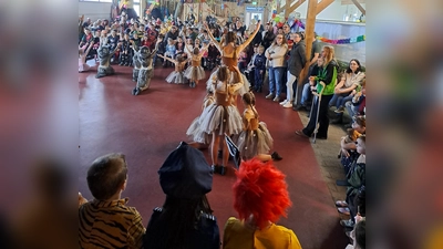 Jugendtanzgruppe Grün-Weiß (Bild[M]: Thomas Fink)