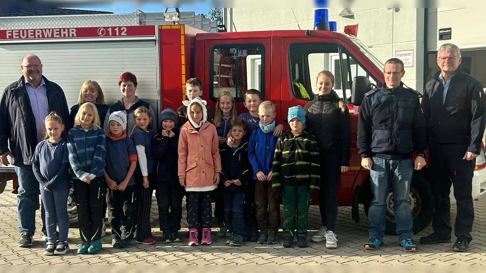 Die Feuerfüchse Ransbach freuten sich über ihr erstes Abzeichen. (Bild: Miriam Kerschensteiner)