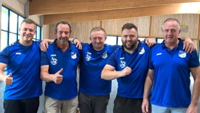 Die Meister der Bezirksklasse Nord von links: Jannik Purucker, Reinhard Grassold, Andreas Reichl, Weiß Philipp und Trainer Udo Schreier (Bild: Tobias Santl)