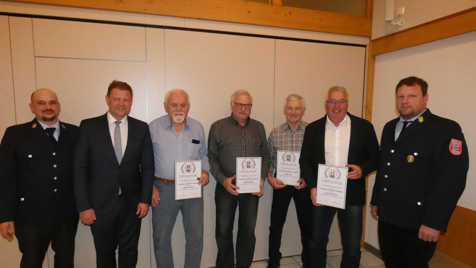 Ehrungen bei der Feuerwehr Pechofen. (Bild: Kerstin Schedl)