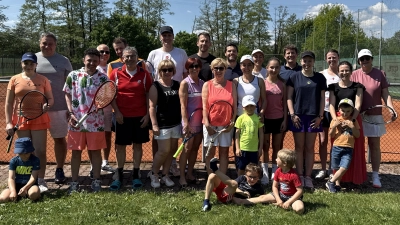 Die Teilnehmer am Schleiferlturnier.  (Bild: Madeleine Mischala)