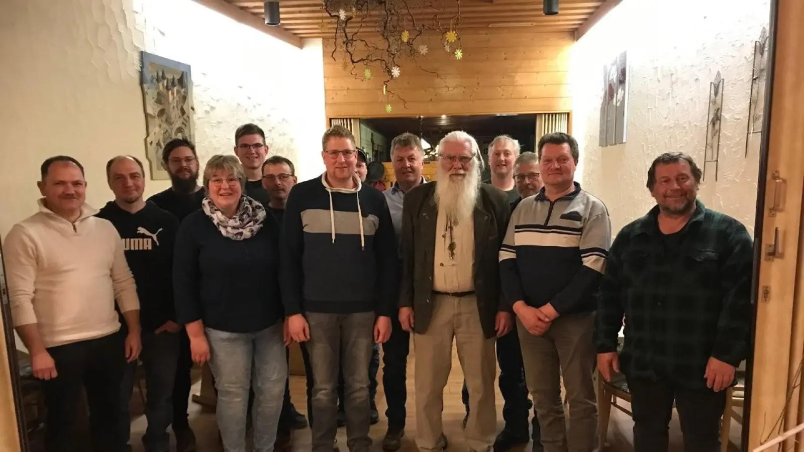 Alte und neue gewählte Vorstandschaft der Jagdgenossenschaft Wildenreuth. (Bild: Anita Frieser)